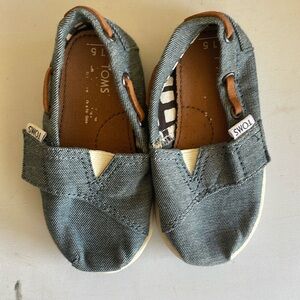 Baby Toms